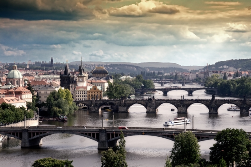<p>Oferta City Break PRAGA - Orasul de Aur - Sezon Vara / Toamna 2012 !</p>